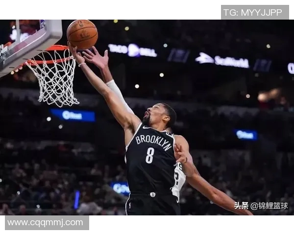 雄鹿队与篮网队激战正酣球迷期待精彩对决与战术较量 雄鹿队与篮网队激战正酣球迷期待精彩对决与战术较量