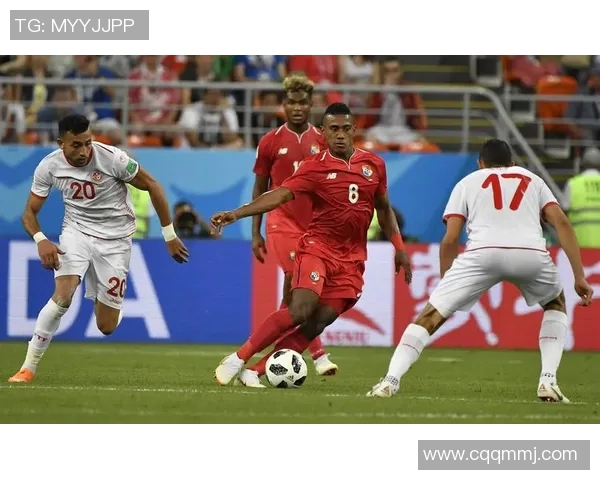 克劳利队与朴次茅斯队激战正酣精彩对决引发球迷热议 克劳利队与朴次茅斯队激战正酣精彩对决引发球迷热议