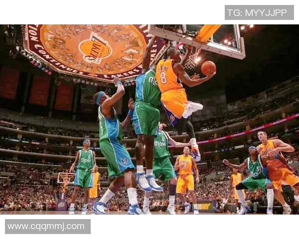 科比在2011年对阵勇士的经典表现与比赛回顾分析